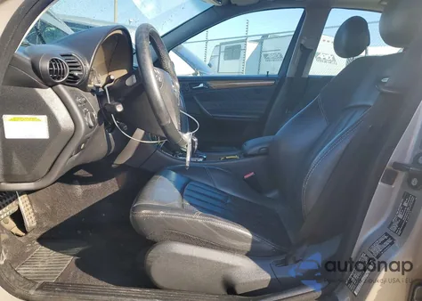 2005 Mercedes-Benz C 55 Amg из США, поврежденный, VIN WDBRF76J25F663118